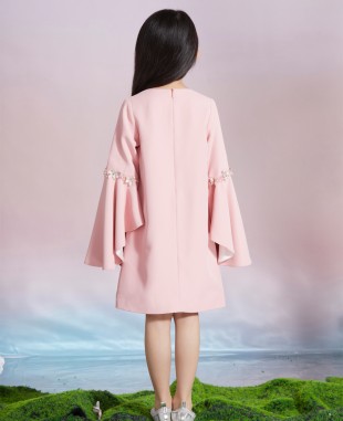 粉色钉珠细节长袖喇叭袖短连衣裙