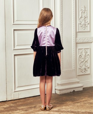 深紫色金丝绒拼接淡紫色缎面连衣裙